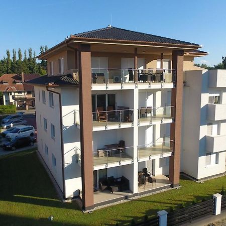 Laguna Beach Apartmanok Siófok Exteriér fotografie