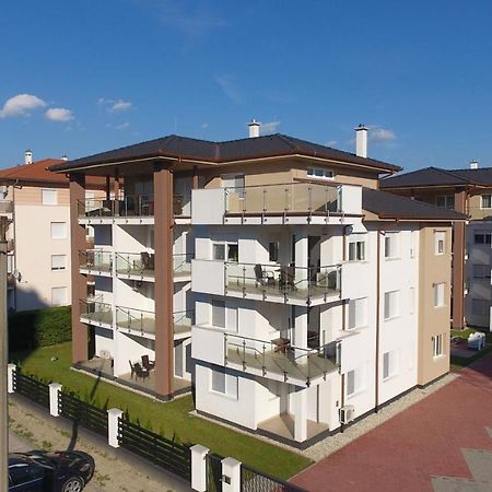 Laguna Beach Apartmanok Siófok Exteriér fotografie
